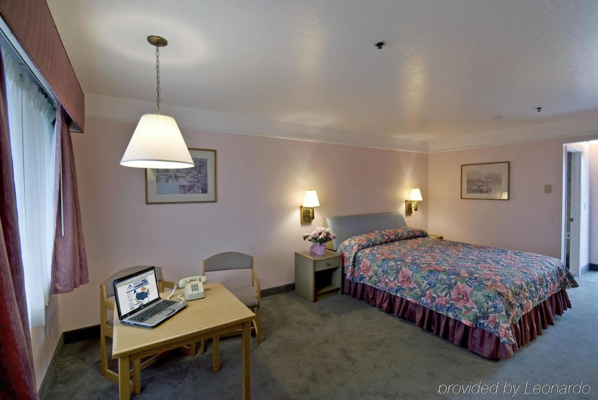 Seabird Lodge Fort Bragg Room photo